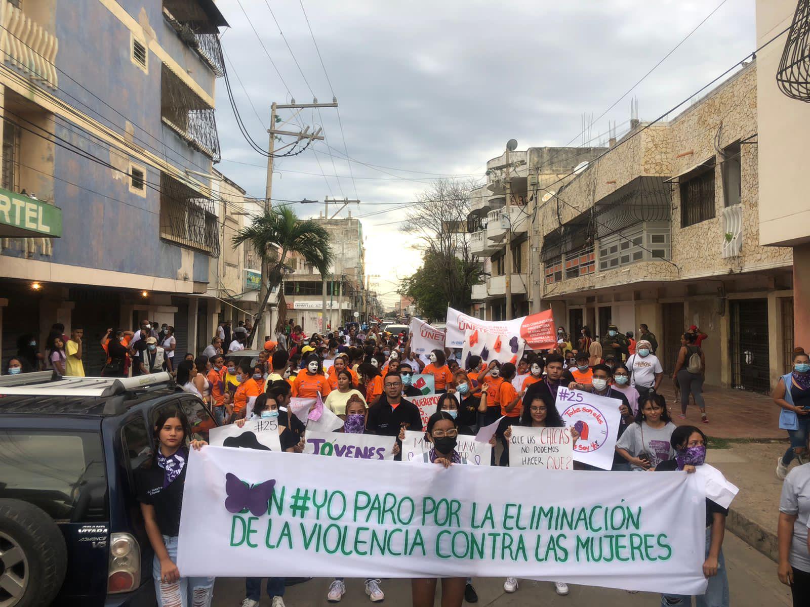 Marcha comunitaria por la eliminación de la violencia contra las mujeres en Maicao, La Guajira
